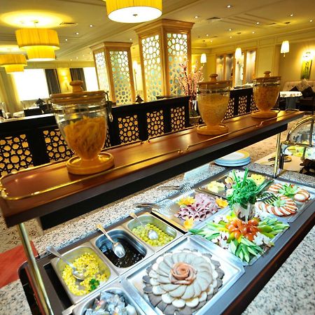 אלמטי Grand Tien Shan Hotel מסעדה תמונה